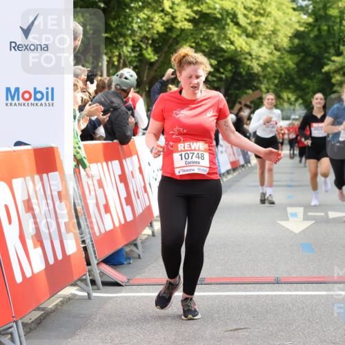 08.06.2024 - REWE Women's Run Strokosch-Dieckow http://msf.ph/oto/6248982 09.06.2024 10:05:05 Ziel 10180, 10202, 10262, 10741, 10748 meine-sportfotos.de