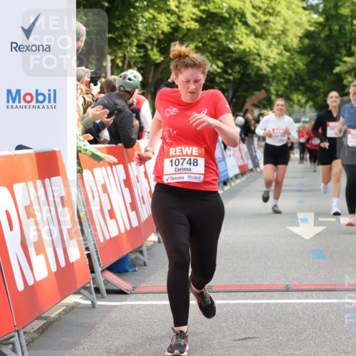 08.06.2024 - REWE Women's Run Strokosch-Dieckow http://msf.ph/oto/6248989 09.06.2024 10:05:05 Ziel 10180, 10202, 10262, 10741, 10748 meine-sportfotos.de