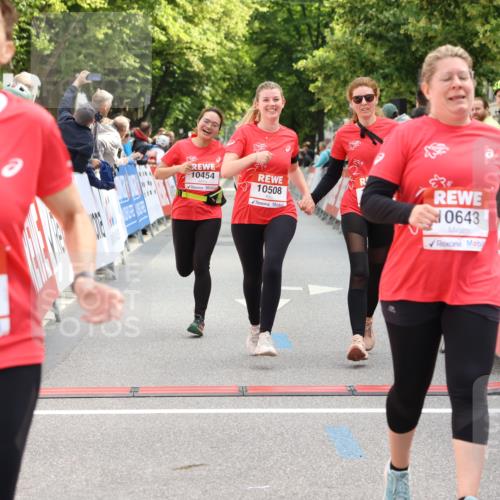 08.06.2024 - REWE Women's Run Strokosch-Dieckow http://msf.ph/oto/6249043 09.06.2024 10:05:15 Ziel 10155, 10194, 10196, 10356, 10454, 10508, 10537, 10643 meine-sportfotos.de