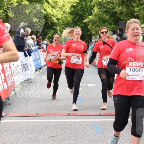 08.06.2024 - REWE Women's Run Strokosch-Dieckow http://msf.ph/oto/6249046 09.06.2024 10:05:15 Ziel 10155, 10194, 10196, 10356, 10454, 10508, 10537, 10643 meine-sportfotos.de