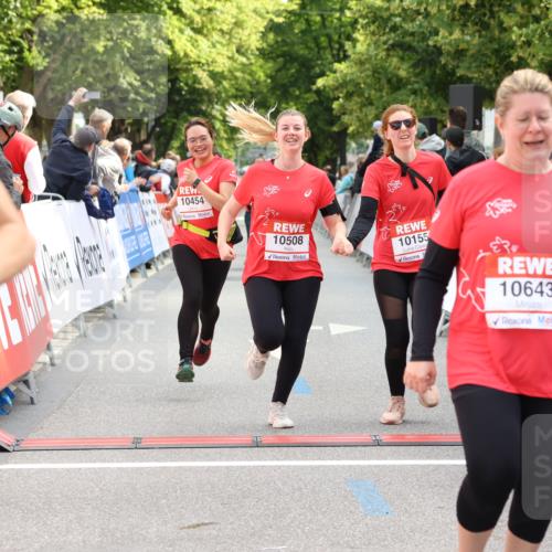 08.06.2024 - REWE Women's Run Strokosch-Dieckow http://msf.ph/oto/6249049 09.06.2024 10:05:15 Ziel 10155, 10194, 10196, 10356, 10454, 10508, 10537, 10643 meine-sportfotos.de