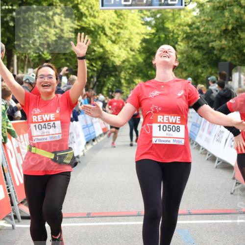 08.06.2024 - REWE Women's Run Strokosch-Dieckow http://msf.ph/oto/6249069 09.06.2024 10:05:17 Ziel 10155, 10194, 10196, 10356, 10454, 10508, 10537, 10643 meine-sportfotos.de