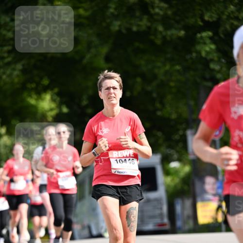 08.06.2024 - REWE Women's Run Dr. Thomas Lammeyer http://msf.ph/oto/6249104 09.06.2024 09:42:39 Laufen 10446 meine-sportfotos.de