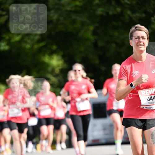 08.06.2024 - REWE Women's Run Dr. Thomas Lammeyer http://msf.ph/oto/6249110 09.06.2024 09:42:40 Laufen 1044 meine-sportfotos.de