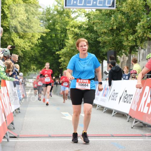 08.06.2024 - REWE Women's Run Strokosch-Dieckow http://msf.ph/oto/6249136 09.06.2024 10:05:49 Ziel 10254, 10574, 10684, 10793 meine-sportfotos.de
