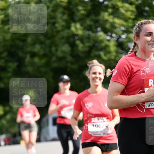 08.06.2024 - REWE Women's Run Dr. Thomas Lammeyer http://msf.ph/oto/6249174 09.06.2024 09:42:47 Laufen 1062 meine-sportfotos.de