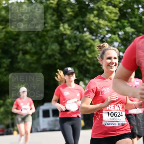08.06.2024 - REWE Women's Run Dr. Thomas Lammeyer http://msf.ph/oto/6249175 09.06.2024 09:42:48 Laufen 10624 meine-sportfotos.de