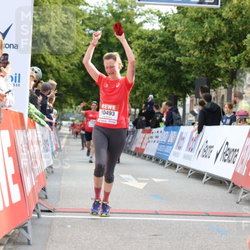 08.06.2024 - REWE Women's Run Strokosch-Dieckow http://msf.ph/oto/6249176 09.06.2024 10:05:58 Ziel 10031, 10114, 10254, 10493, 10574 meine-sportfotos.de