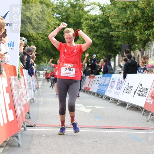 08.06.2024 - REWE Women's Run Strokosch-Dieckow http://msf.ph/oto/6249184 09.06.2024 10:05:59 Ziel 10031, 10114, 10254, 10493, 10574 meine-sportfotos.de