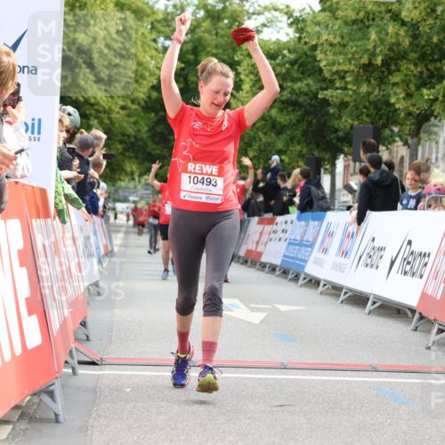 08.06.2024 - REWE Women's Run Strokosch-Dieckow http://msf.ph/oto/6249186 09.06.2024 10:05:59 Ziel 10031, 10114, 10254, 10493, 10574 meine-sportfotos.de
