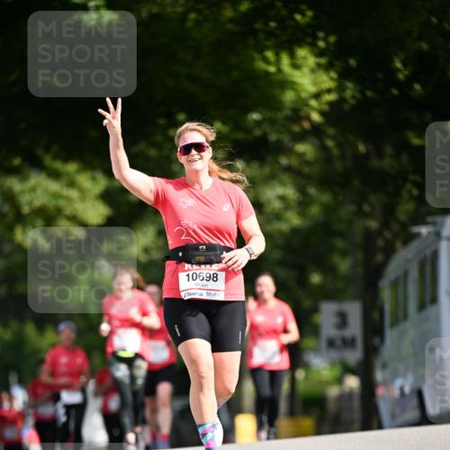 08.06.2024 - REWE Women's Run Dr. Thomas Lammeyer http://msf.ph/oto/6249200 09.06.2024 09:42:56 Laufen 10698 meine-sportfotos.de