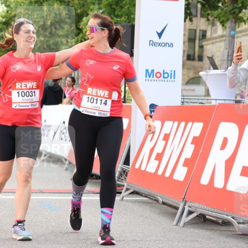 08.06.2024 - REWE Women's Run Strokosch-Dieckow http://msf.ph/oto/6249210 09.06.2024 10:06:05 Ziel 10031, 10114, 10323, 10408 meine-sportfotos.de
