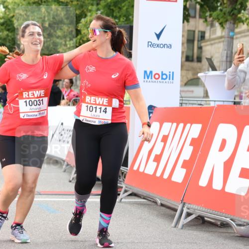 08.06.2024 - REWE Women's Run Strokosch-Dieckow http://msf.ph/oto/6249213 09.06.2024 10:06:05 Ziel 10031, 10114, 10323, 10408 meine-sportfotos.de