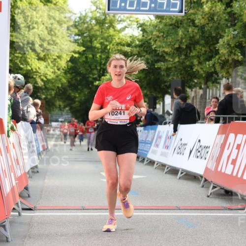 08.06.2024 - REWE Women's Run Strokosch-Dieckow http://msf.ph/oto/6249249 09.06.2024 10:06:14 Ziel 10241, 10323, 10408 meine-sportfotos.de