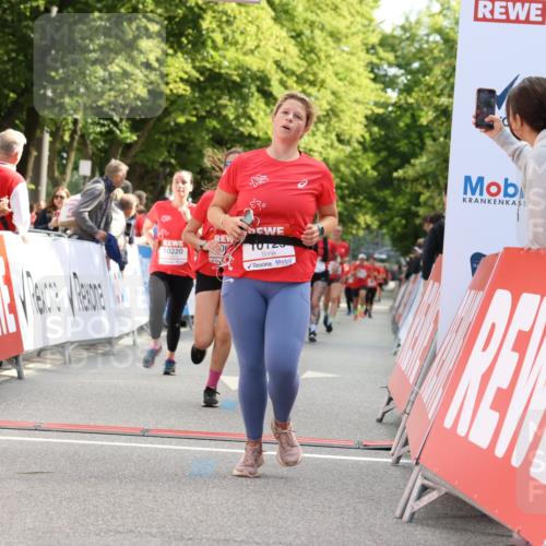 08.06.2024 - REWE Women's Run Strokosch-Dieckow http://msf.ph/oto/6249306 09.06.2024 10:06:34 Ziel 10123, 10177, 10220, 10471, 10488, 10636 meine-sportfotos.de