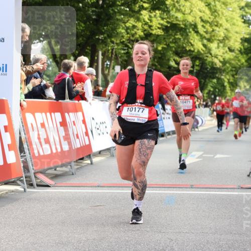 08.06.2024 - REWE Women's Run Strokosch-Dieckow http://msf.ph/oto/6249327 09.06.2024 10:06:40 Ziel 10177, 10220, 10380, 10471, 10636 meine-sportfotos.de