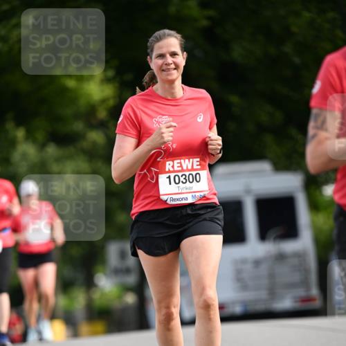 08.06.2024 - REWE Women's Run Dr. Thomas Lammeyer http://msf.ph/oto/6249381 09.06.2024 09:43:17 Laufen 10300 meine-sportfotos.de