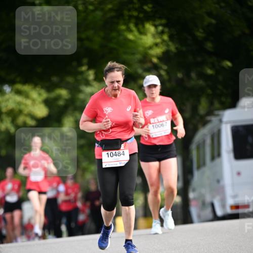 08.06.2024 - REWE Women's Run Dr. Thomas Lammeyer http://msf.ph/oto/6249400 09.06.2024 09:43:19 Laufen 10484, 10067 meine-sportfotos.de