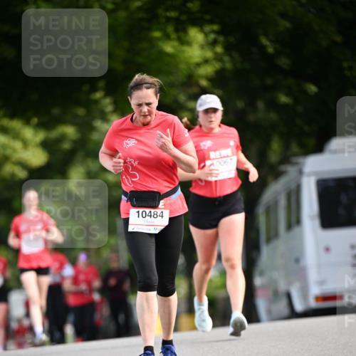 08.06.2024 - REWE Women's Run Dr. Thomas Lammeyer http://msf.ph/oto/6249401 09.06.2024 09:43:19 Laufen 10484, 10067 meine-sportfotos.de