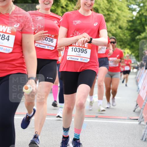 08.06.2024 - REWE Women's Run Strokosch-Dieckow http://msf.ph/oto/6249402 09.06.2024 10:06:55 Ziel 10036, 10057, 10284, 10353, 10395, 10604, 10637, 10703, 10753, 10761 meine-sportfotos.de