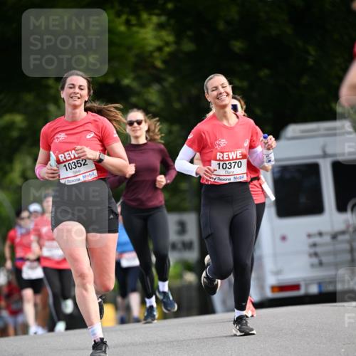 08.06.2024 - REWE Women's Run Dr. Thomas Lammeyer http://msf.ph/oto/6249445 09.06.2024 09:43:27 Laufen 10352, 10370 meine-sportfotos.de