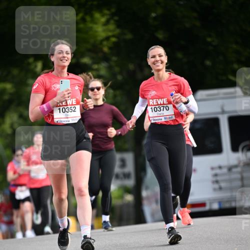 08.06.2024 - REWE Women's Run Dr. Thomas Lammeyer http://msf.ph/oto/6249447 09.06.2024 09:43:27 Laufen 10352, 10370 meine-sportfotos.de