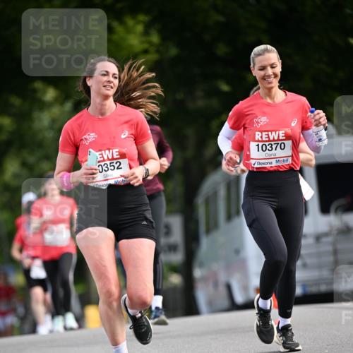 08.06.2024 - REWE Women's Run Dr. Thomas Lammeyer http://msf.ph/oto/6249451 09.06.2024 09:43:27 Laufen 0352, 10370 meine-sportfotos.de