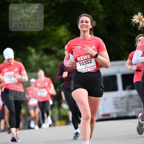 08.06.2024 - REWE Women's Run Dr. Thomas Lammeyer http://msf.ph/oto/6249458 09.06.2024 09:43:29 Laufen 1054, 10352 meine-sportfotos.de