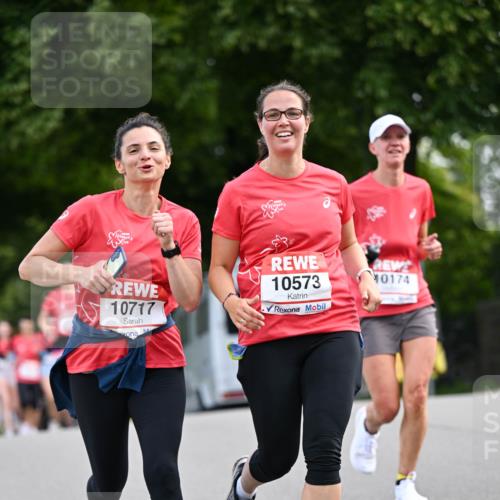 08.06.2024 - REWE Women's Run Dr. Thomas Lammeyer http://msf.ph/oto/6249492 09.06.2024 09:43:37 Laufen 10717, 10573, 0174 meine-sportfotos.de