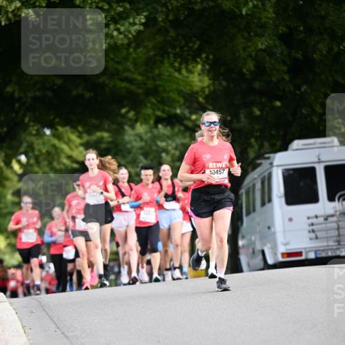 08.06.2024 - REWE Women's Run Dr. Thomas Lammeyer http://msf.ph/oto/6249502 09.06.2024 09:43:39 Laufen 10473, 40457 meine-sportfotos.de
