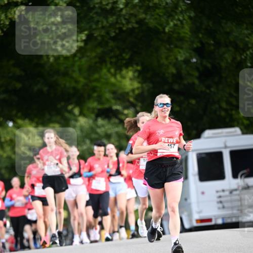 08.06.2024 - REWE Women's Run Dr. Thomas Lammeyer http://msf.ph/oto/6249507 09.06.2024 09:43:39 Laufen 13472, 157 meine-sportfotos.de