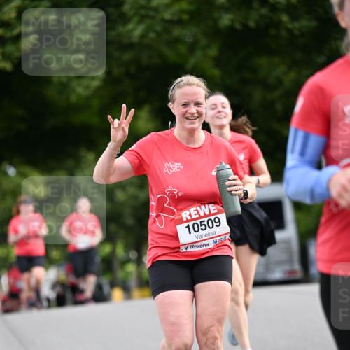 08.06.2024 - REWE Women's Run Dr. Thomas Lammeyer http://msf.ph/oto/6249572 09.06.2024 09:43:51 Laufen 10509 meine-sportfotos.de