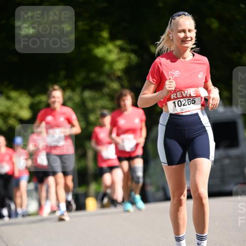08.06.2024 - REWE Women's Run Dr. Thomas Lammeyer http://msf.ph/oto/6249704 09.06.2024 09:44:21 Laufen 10265 meine-sportfotos.de