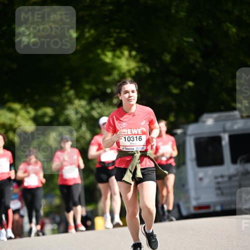 08.06.2024 - REWE Women's Run Dr. Thomas Lammeyer http://msf.ph/oto/6249773 09.06.2024 09:44:33 Laufen 10316 meine-sportfotos.de
