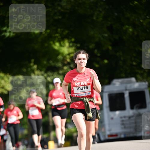 08.06.2024 - REWE Women's Run Dr. Thomas Lammeyer http://msf.ph/oto/6249776 09.06.2024 09:44:33 Laufen 10316 meine-sportfotos.de