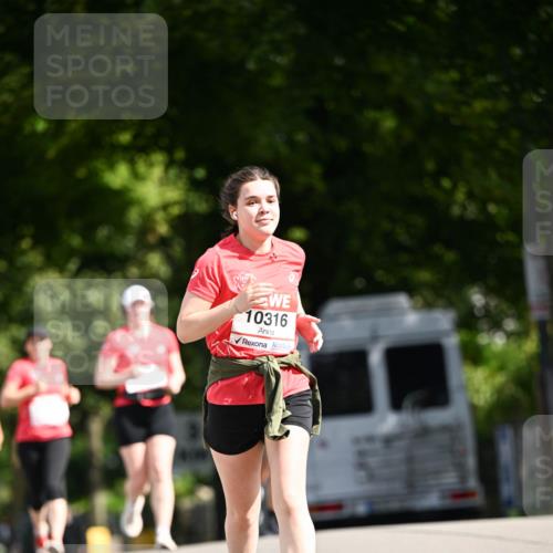 08.06.2024 - REWE Women's Run Dr. Thomas Lammeyer http://msf.ph/oto/6249779 09.06.2024 09:44:33 Laufen 10316 meine-sportfotos.de