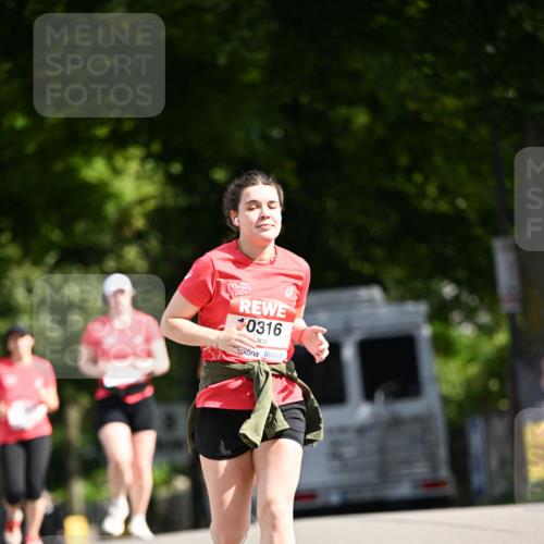 08.06.2024 - REWE Women's Run Dr. Thomas Lammeyer http://msf.ph/oto/6249780 09.06.2024 09:44:34 Laufen 10316 meine-sportfotos.de