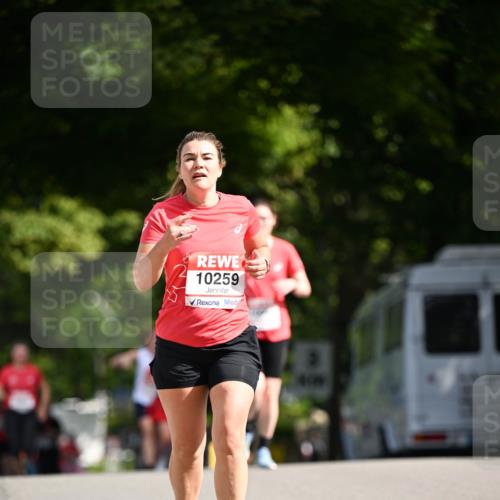 08.06.2024 - REWE Women's Run Dr. Thomas Lammeyer http://msf.ph/oto/6249899 09.06.2024 09:45:14 Laufen 10259 meine-sportfotos.de