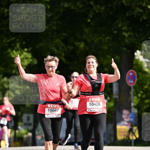 08.06.2024 - REWE Women's Run Dr. Thomas Lammeyer http://msf.ph/oto/6249994 09.06.2024 09:45:41 Laufen 10667, 102, 10426 meine-sportfotos.de