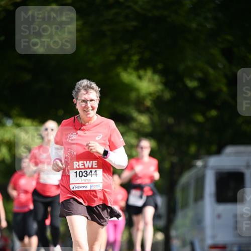 08.06.2024 - REWE Women's Run Dr. Thomas Lammeyer http://msf.ph/oto/6250001 09.06.2024 09:45:43 Laufen 10344 meine-sportfotos.de