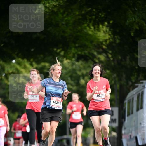08.06.2024 - REWE Women's Run Dr. Thomas Lammeyer http://msf.ph/oto/6250160 09.06.2024 09:46:20 Laufen 10032, 10242, 10236 meine-sportfotos.de