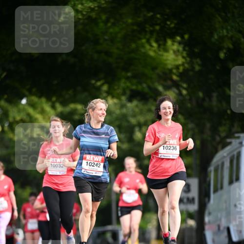 08.06.2024 - REWE Women's Run Dr. Thomas Lammeyer http://msf.ph/oto/6250162 09.06.2024 09:46:20 Laufen 10032, 10242, 10236 meine-sportfotos.de