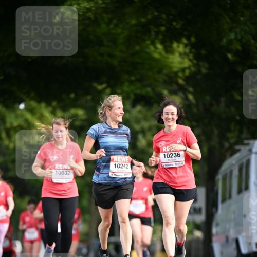 08.06.2024 - REWE Women's Run Dr. Thomas Lammeyer http://msf.ph/oto/6250166 09.06.2024 09:46:20 Laufen 10032, 10242, 10236 meine-sportfotos.de