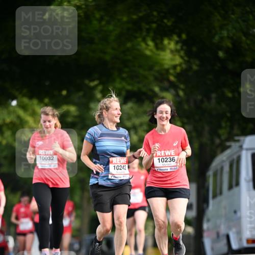 08.06.2024 - REWE Women's Run Dr. Thomas Lammeyer http://msf.ph/oto/6250168 09.06.2024 09:46:20 Laufen 10032, 10242, 10236 meine-sportfotos.de