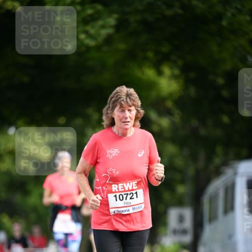 08.06.2024 - REWE Women's Run Dr. Thomas Lammeyer http://msf.ph/oto/6250280 09.06.2024 09:46:33 Laufen 10721 meine-sportfotos.de