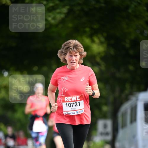 08.06.2024 - REWE Women's Run Dr. Thomas Lammeyer http://msf.ph/oto/6250281 09.06.2024 09:46:33 Laufen 10721 meine-sportfotos.de