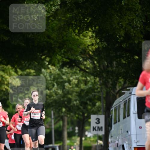 08.06.2024 - REWE Women's Run Dr. Thomas Lammeyer http://msf.ph/oto/6250328 09.06.2024 09:46:39 Laufen 104, 7, 1037, 10433 meine-sportfotos.de