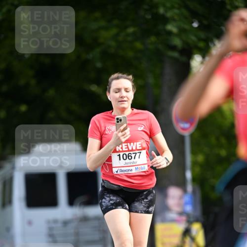 08.06.2024 - REWE Women's Run Dr. Thomas Lammeyer http://msf.ph/oto/6250330 09.06.2024 09:46:40 Laufen 10677 meine-sportfotos.de