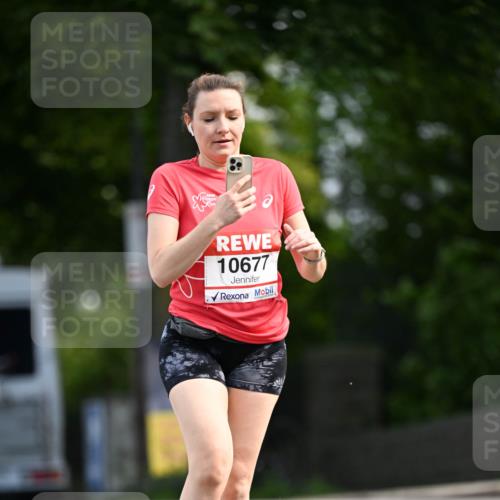 08.06.2024 - REWE Women's Run Dr. Thomas Lammeyer http://msf.ph/oto/6250337 09.06.2024 09:46:40 Laufen 10677 meine-sportfotos.de
