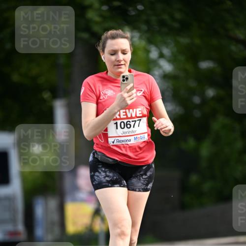 08.06.2024 - REWE Women's Run Dr. Thomas Lammeyer http://msf.ph/oto/6250338 09.06.2024 09:46:40 Laufen 10677 meine-sportfotos.de
